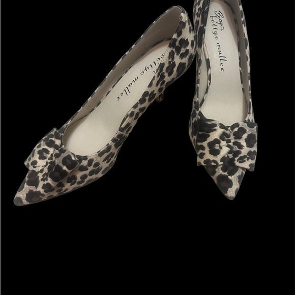 BETTYE MUELLER FAUX FUR PUMPS - Picture 2 of 3